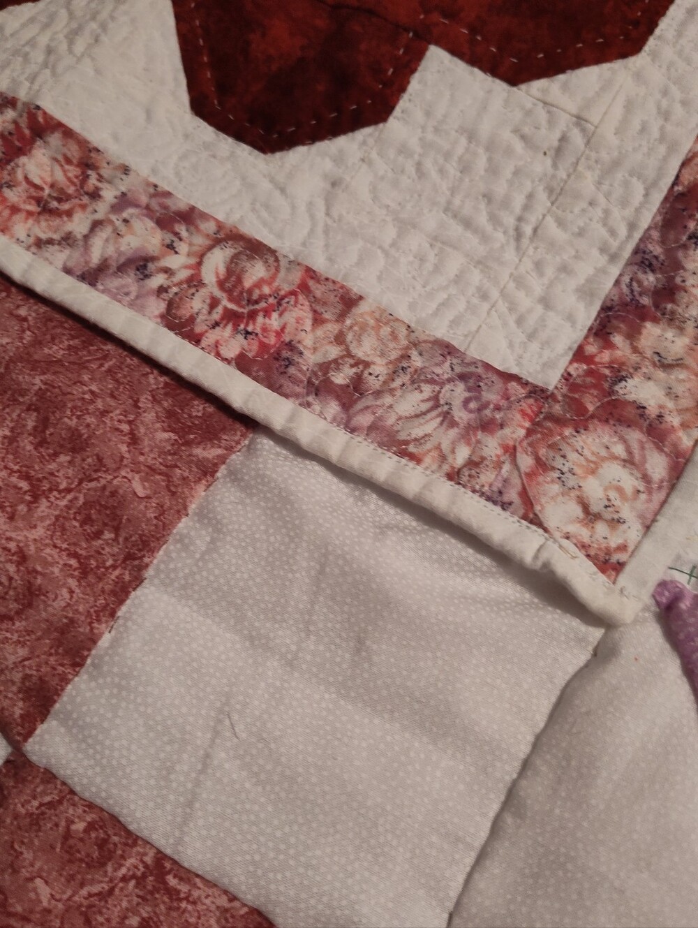 Handmade Patchwork Quilt in Rose and Burgundy For Livpam08 Only - Picture 6 of 8